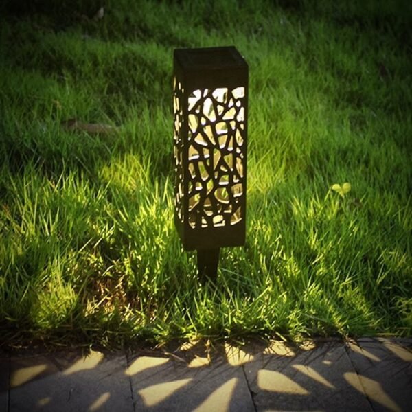 Solar Powered Outside Decoration Waterproof Garden Landscape LED Solar Stake Spike Walkway Pathway Light for Patio Courtyard